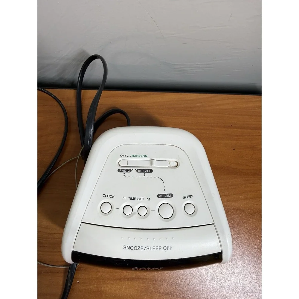 Sony Dream Machine ICF-C112 Off White / Cream Alarm Clock Radio, Tested Working